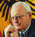 Roman Herzog. Offizielles Porträt von Roman Herzog aus dem Jahr 1998. Roman Herzog. Offizielles Porträt von Roman Herzog aus dem Jahr 1998.