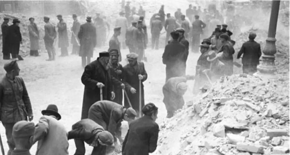 Warschau 1939. Foto: Bundesarchiv, Bild 101I-001-0251-38 / Schulze / CC-BY-SA 3.0. 