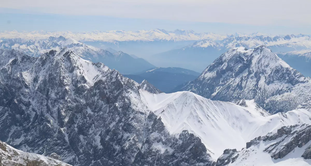 Auch die Schneedecke in den Alpen wird wegen der milden Winter dÃ¼nner und Gletscher werden verschwinden.