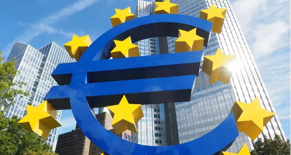 Eurozeichen. Foto: Hans, Pixabay License, 2867925 