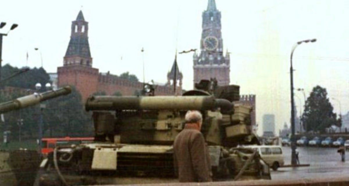 Moskau nach dem gescheiterten Augustputsch. Foto: Wikimedia gemeinfrei. Moskau nach dem gescheiterten Putschversuch im August 1991