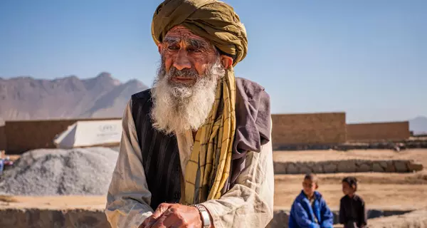 Aus Pakistan zurÃ¼ckgekehrter, Ã¤lterer FlÃ¼chtling, November 2018. Quelle: UNHCR / Jim Huylebroek. 