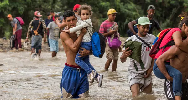 Venezuelaner riskieren Leib und Leben, um in Kolumbien Hilfe zu suchen. April 2019. Quelle: UNHCR / Vincent Tremeau.