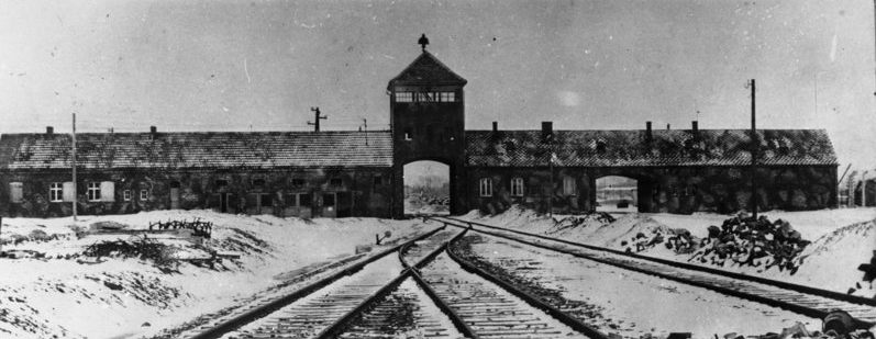 KZ Auschwitz Bahneinfahrt