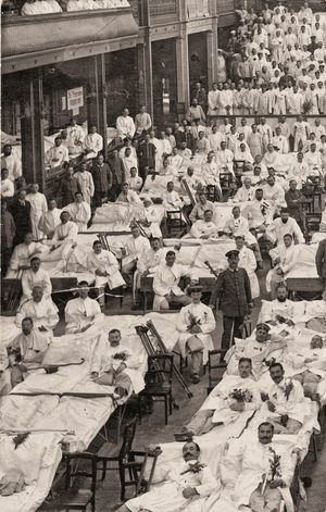 Blick in ein Karlsruher Lazarett im Jahr 1916. Stadtarchiv Karlsruhe, 8 PBS oVI 262 Blick in ein Karlsruher Lazarett im Jahr 1916. Stadtarchiv Karlsruhe, 8 PBS oVI 262