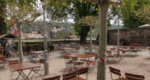 Schillergarten in Dresden in Corona-Zeiten. Foto: Z thomas, Wikimedia, CC BY-SA 4.0