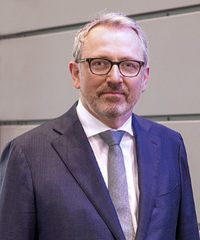 Dr. Peter Kurz (SPD) ist seit 2007 OberbÃ¼rgermeister von Mannheim.