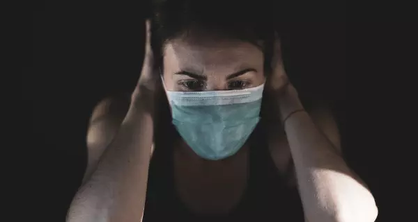 Die massiven EinschrÃ¤nkungen im Alltag fÃ¶rdern bei vielen Menschen das Entstehen von Krankheiten. Foto: unsplash.com/Engin Akyurt