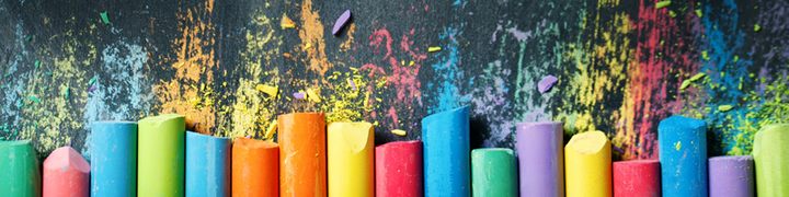 Bunte Kreide. Foto: Adobe Stock | Usova Anna