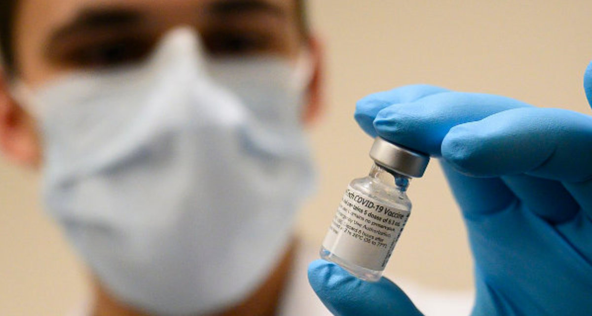 Pfizer-BioNTech COVID-19 vaccine. Foto: U.S. Secretary of Defense, CC BY 2.0 Pfizer-BioNTech COVID-19 vaccine. Foto: U.S. Secretary of Defense, CC BY 2.0