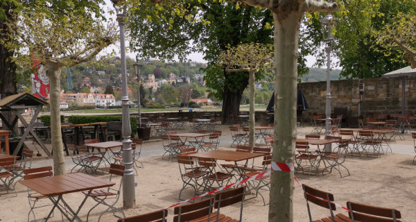 Schillergarten in Dresden in Corona-Zeiten. Foto: Z thomas, Wikimedia, CC BY-SA 4.0 Schillergarten in Dresden in Corona-Zeiten. Foto: Z thomas, Wikimedia, CC BY-SA 4.0