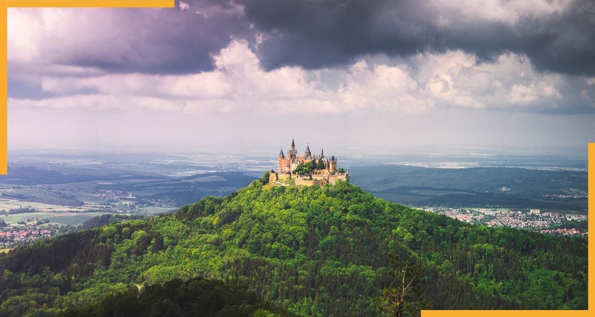 Burg Hohenzollern auf der SchwÃ¤bischen Alb. Foto via Canva