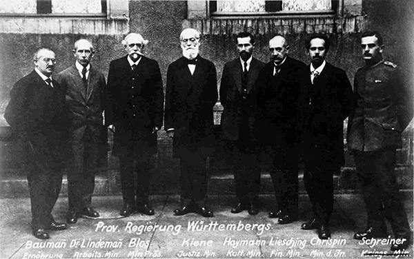 Provisorische Regierung Württembergs. Foto: Hauptstaatsarchiv Stuttgart, J 300 Nr. 739. Provisorische Regierung Württembergs. Foto: Hauptstaatsarchiv Stuttgart, J 300 Nr. 739.
